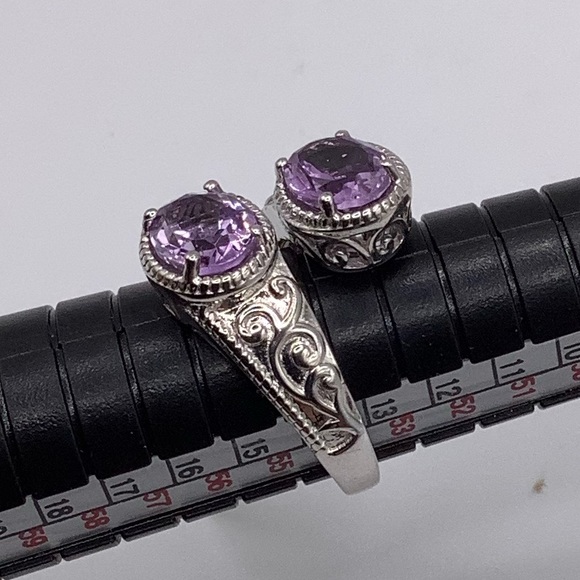 Beautiful Amethyst Ring - Picture 2 of 4